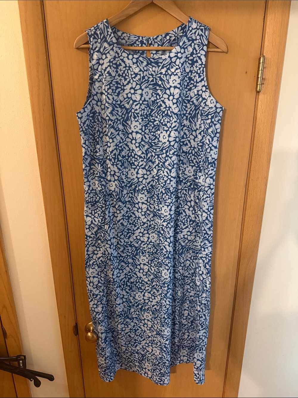 RipSkirt Women’s Sleeveless Floral Maxi Dress Lightweight Blue White Medium